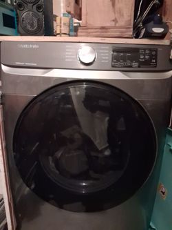 Samsung 4.5 cu. ft. Smart High-Efficiency Front Load Washer in Platinum (Model: WF45B6300AP).