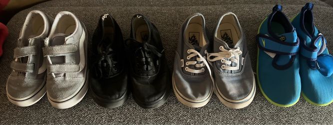 Toddler shoes $5 a pair