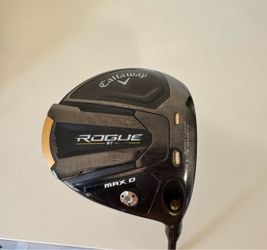 Callaway Rogue ST MAX D Driver 9° RH Stock Shaft, Headcover + Wrench Included