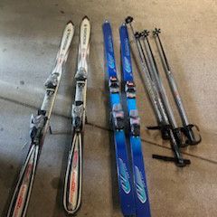 2 Sets Of Skis 167 And 163 Aaking $50 Each Set
