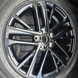 One 2025 To 2026 TOYOTA CAMRY SE 18X8 OEM RIM AND TIRE.