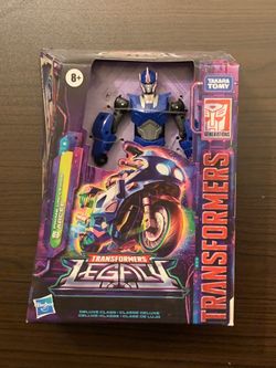 Transformers Toys Generations Legacy Deluxe Prime Universe Arcee Action Figure