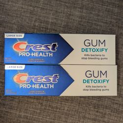 2 Crest Pro-Health Gum Detoxify Toothpaste