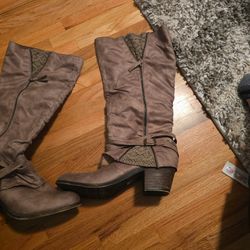 Boots Size 11 Women 