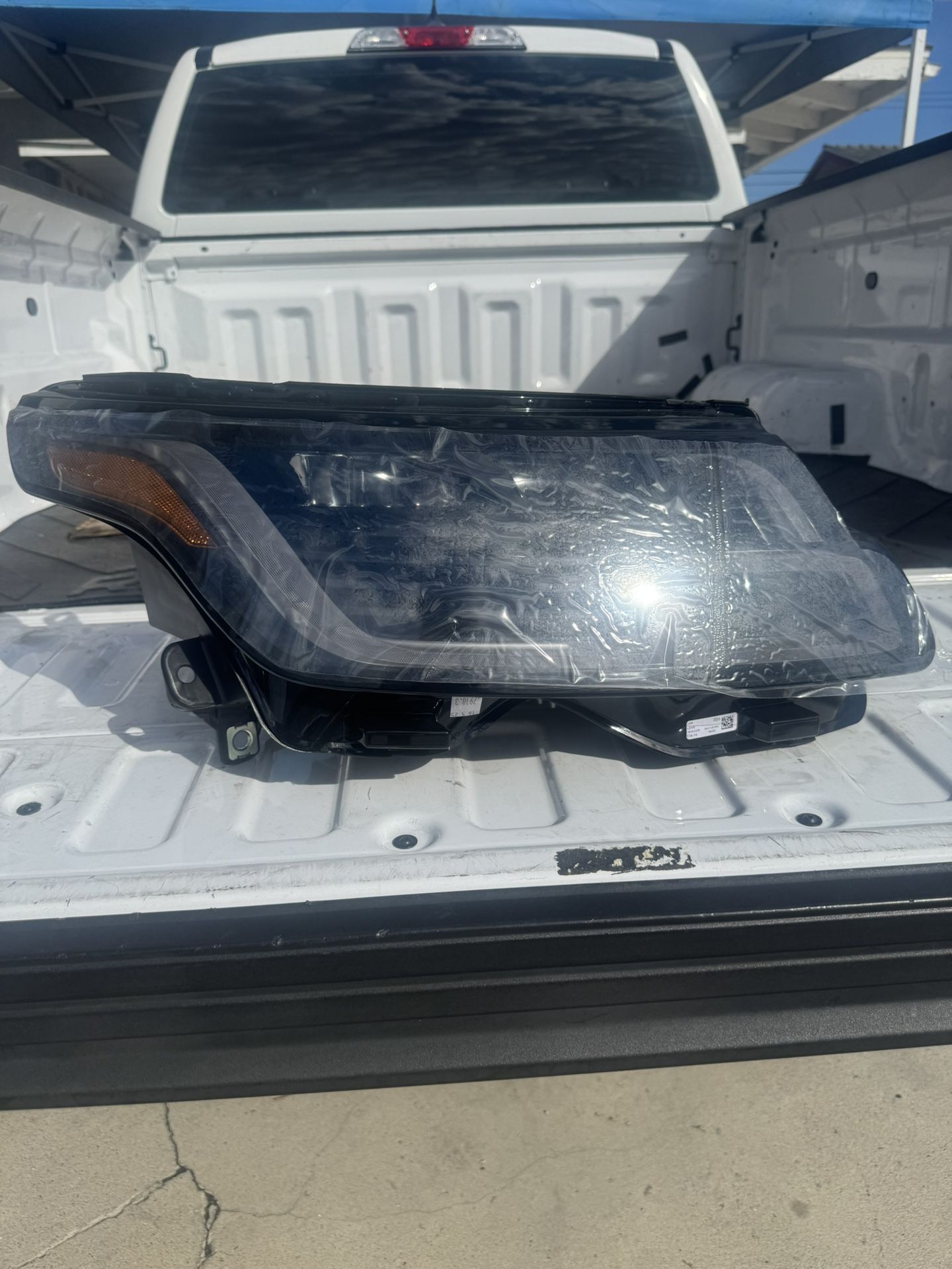 2018 - 2022 RANGE ROVER HSE LED (RH) Brand New