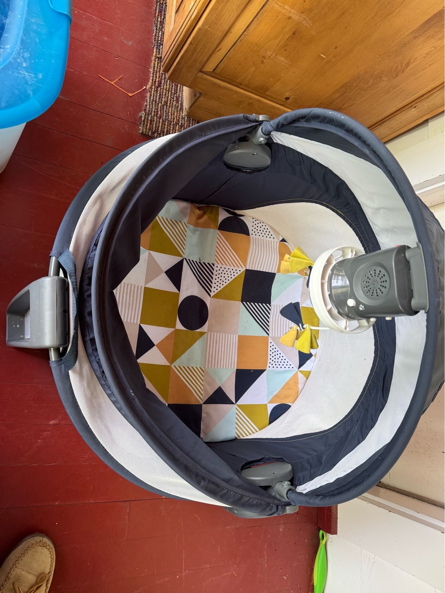 Fischer price portable bassinet
