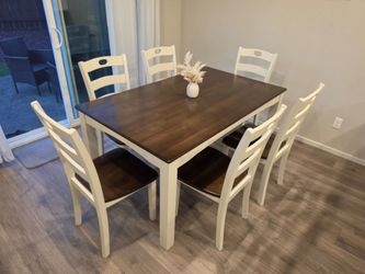 Ashley Furniture_Solid Wood Dining Table and 6 Chairs