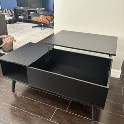 Coffee Table with lift top and slow close