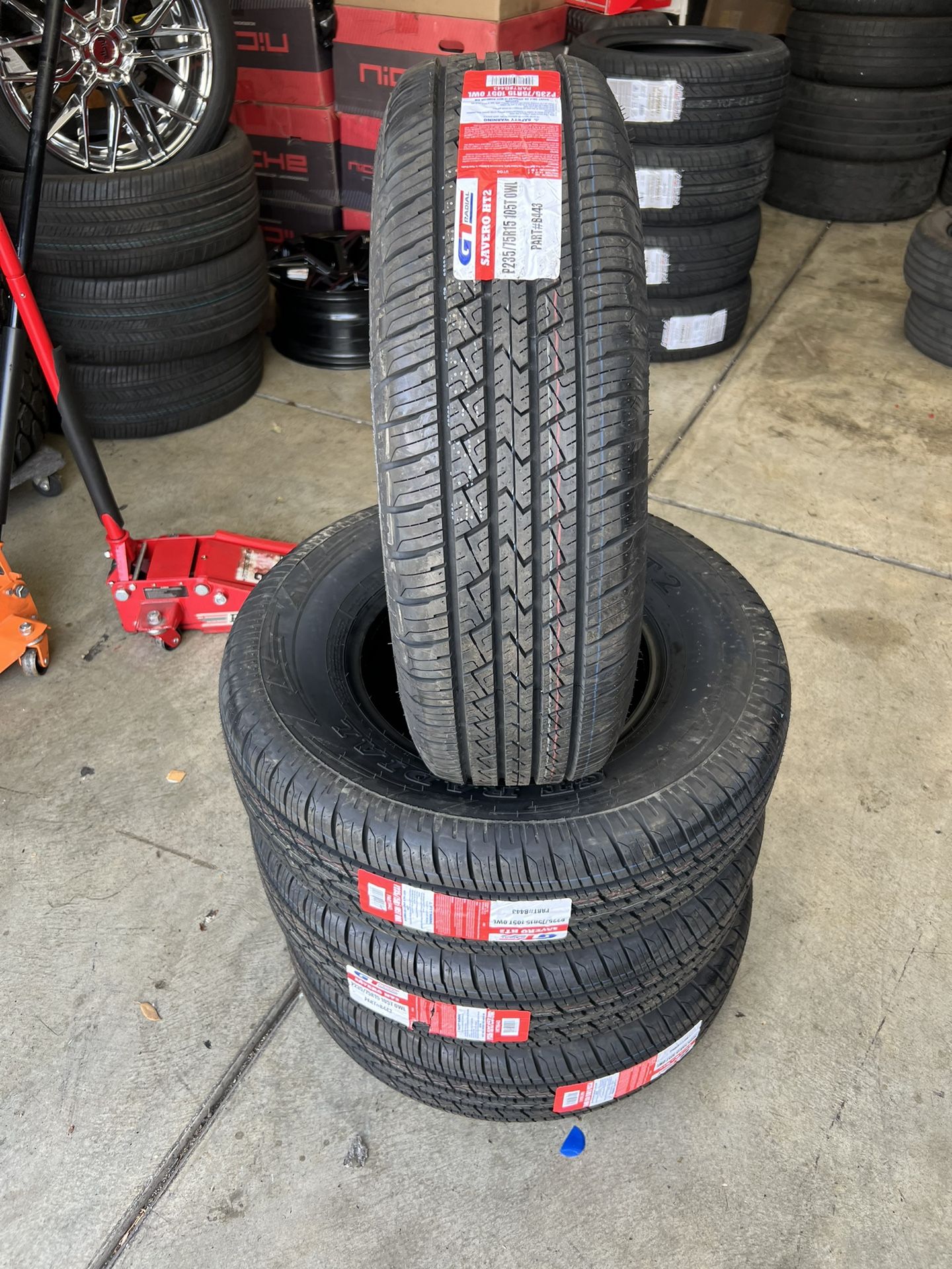 235/75/15 Espesial de 4 llantas montadas y balansiadas 4 tires mounted and balance GT radial savero ht2 235-75-15 $360 warranty 65,000 millas