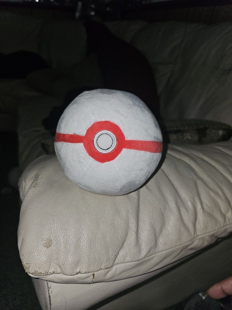 Pokemon Premier Ball Plush