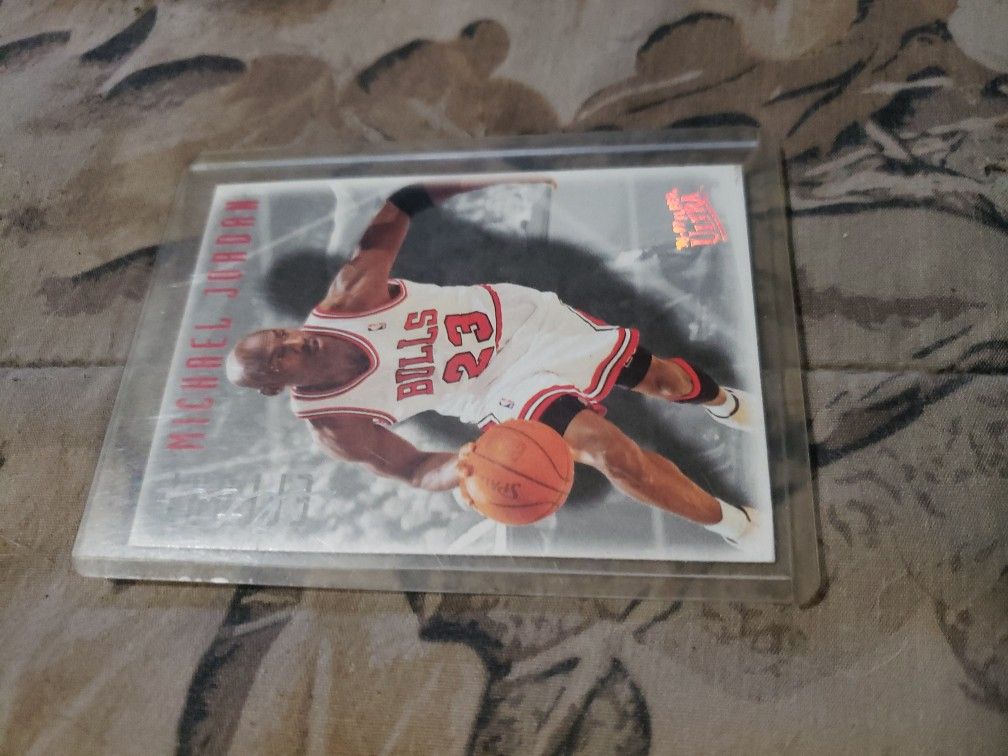 Michael Jordan 1996 Fleer/SkyBox #143