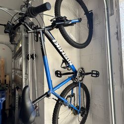Nishiki Mountain Bike like new