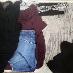 Lot Of Women's Clothes 