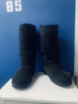 Men’s Authentic Australian UGGS $25.00