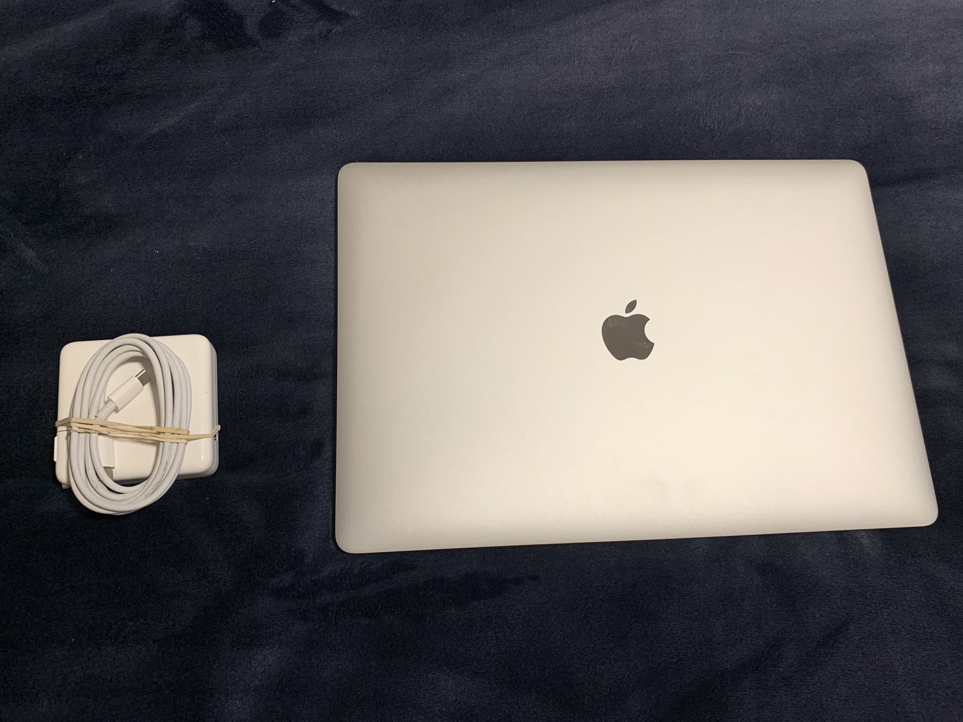 MacBook Pro 15” (2018) i7, 16gb, 500gb