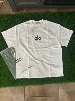 White yoga alo tshirt