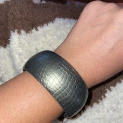 Silvertone Snake Print Bracelet 