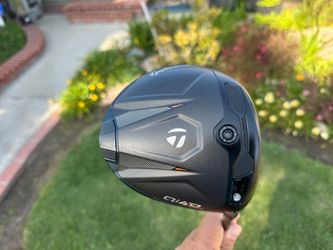 TaylorMade Qi4D Max 10.5 degree Driver w/ Senior Flex 50 gram shaft