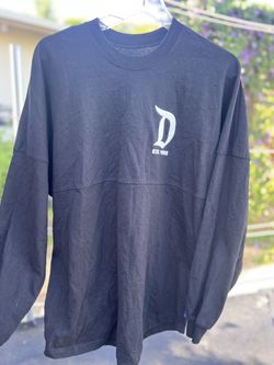 *Like New* Disneyland Long Sleeve