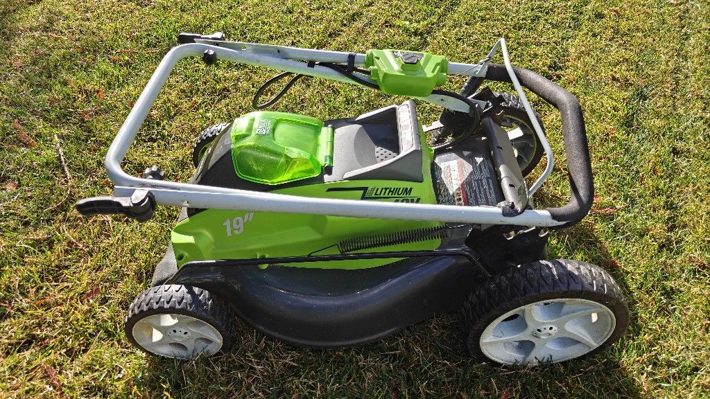 Greenworks 40V 19" Cordless Lawn Mower