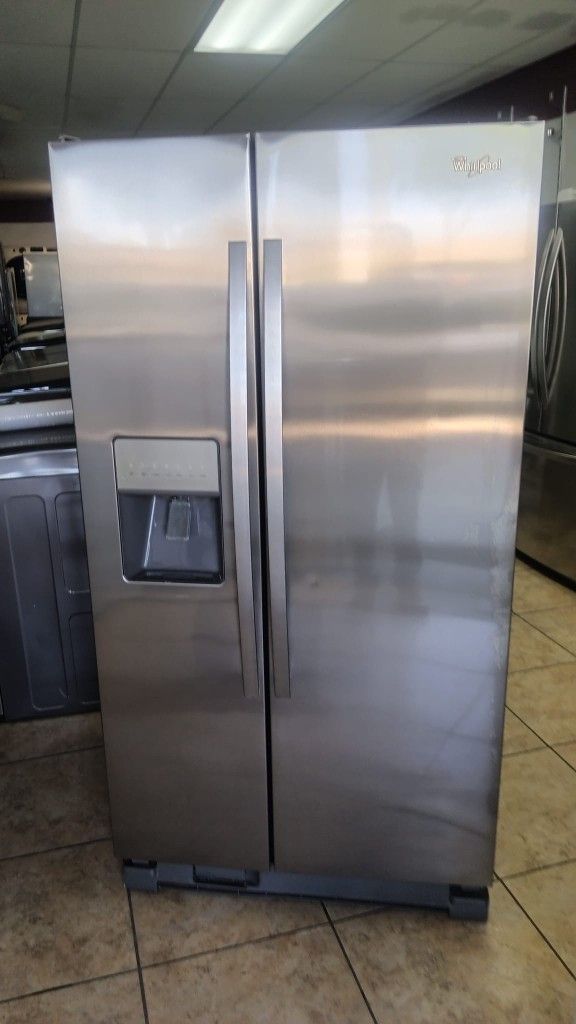 Whirlpool Refrigerator Works Great