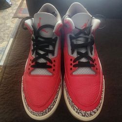 Jordan's 3 Retro Size 12 Like New 
