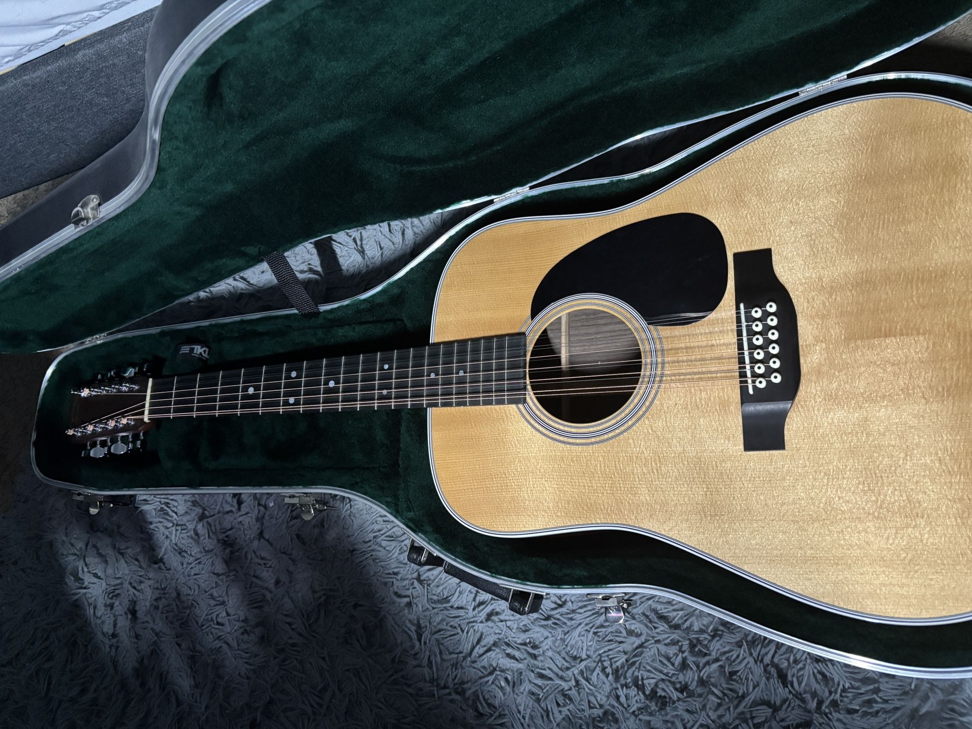 2012 Martin D12-28
