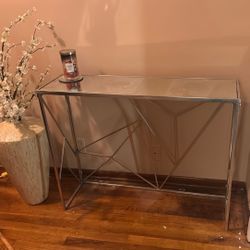  Mirrored Silver Console Side Table $40 Obo