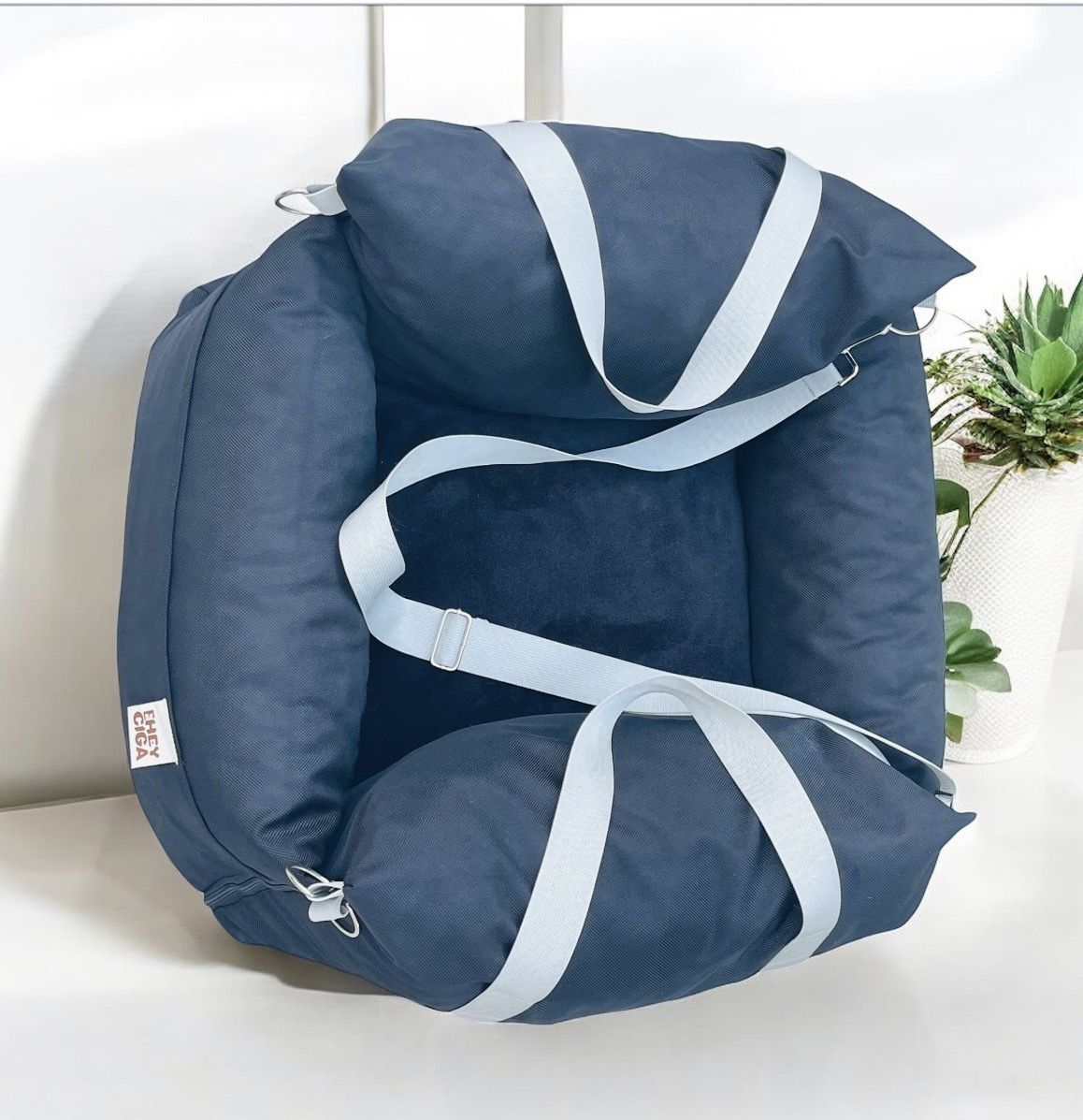 Pleasure Small Black Car Seat For Cats Or Small Dog.