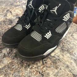 Jordan  Retro 4 Size 11 White Thunder