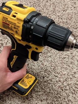 Dewalt Drill/Driver (DCD708)