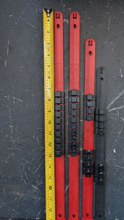 Socket rail organizer