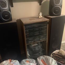 Vintage Panasonic Stereo + Magnavox w/ Large Speakers