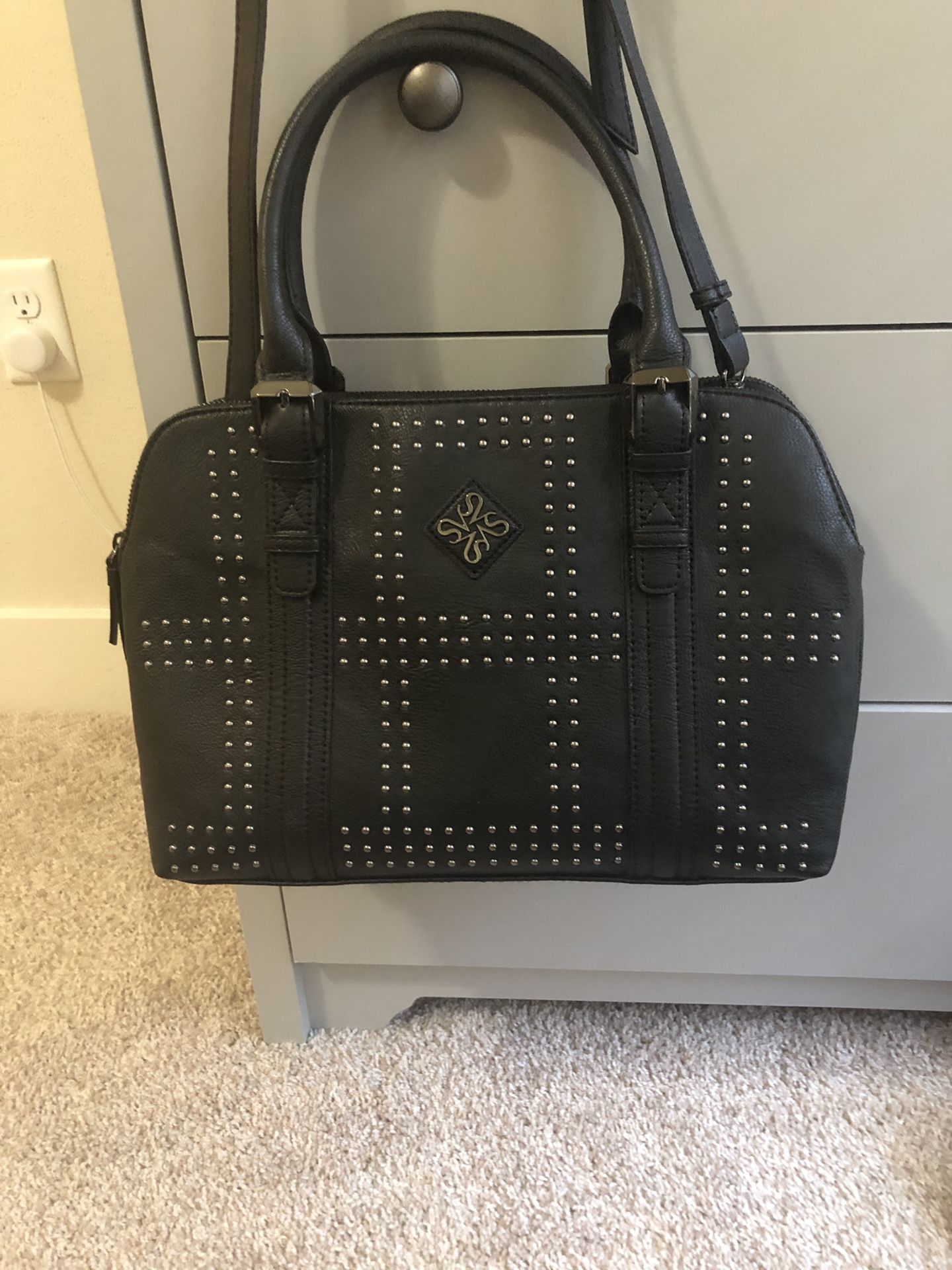 Black Vera Wang purse