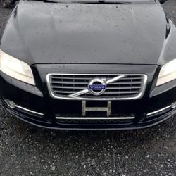 2007-2013 Volvo S80 3.2 v8 T6 front bumper with grill and fog lights 