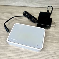 TP-Link TL-SF1005D 5-Port 10/100Mbps Fast Ethernet Desktop Switch