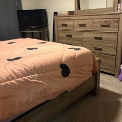 Ashley Furniture Queen Bedroom Set Zelen 