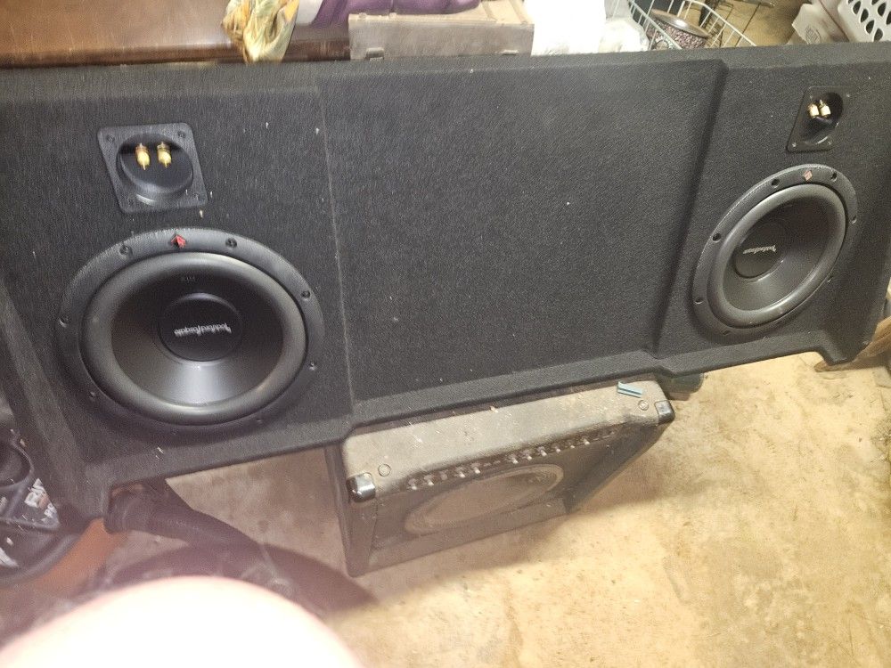 2x 10 Rockford Fosgate Speakers With Box And Amp