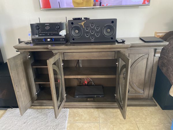 Moving! Tv stand from costco for Sale in Wellington, FL - OfferUp