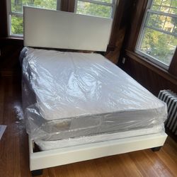 Full Size Bedframe Mattress And Box 