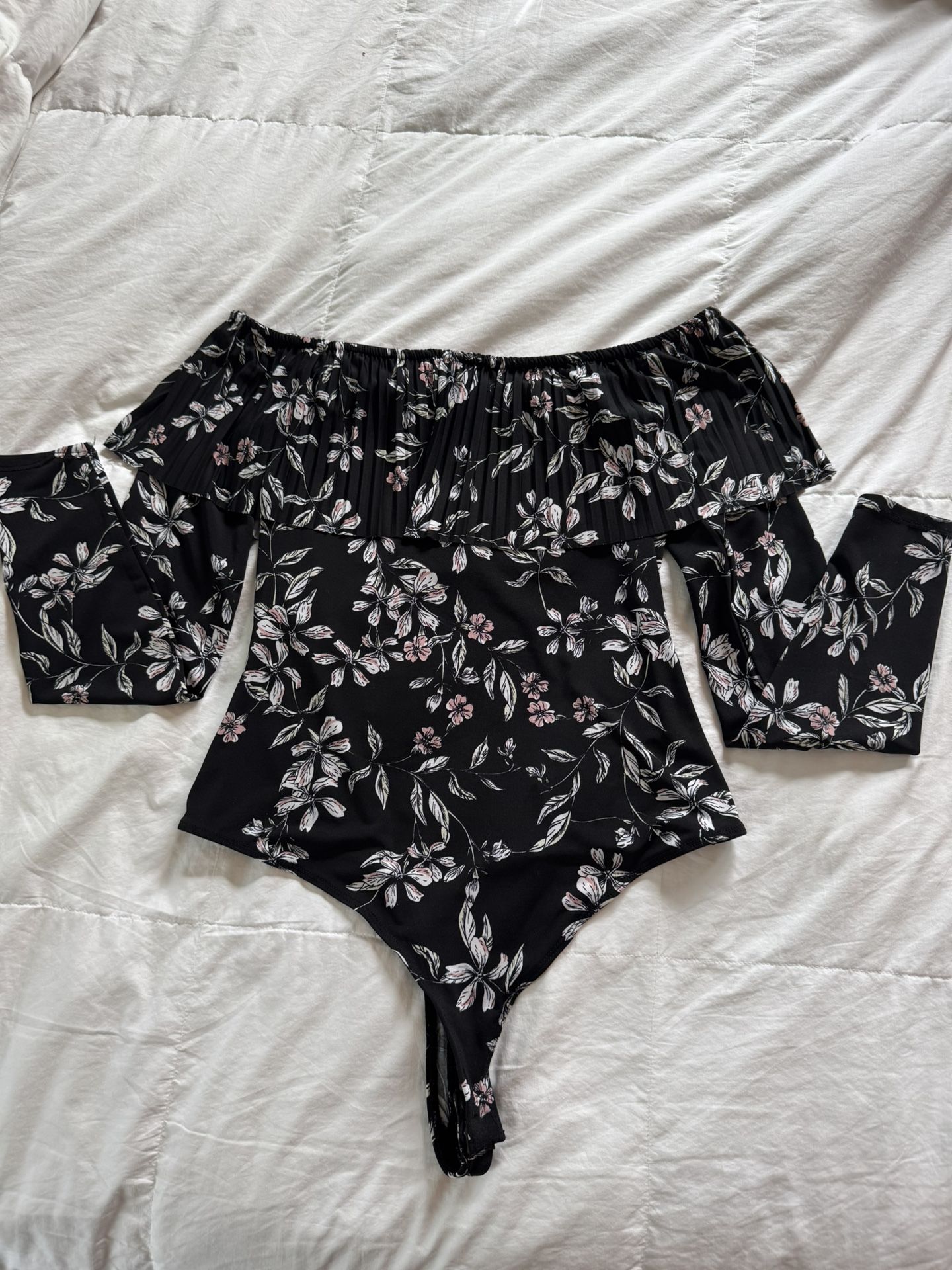 Guess black and white floral bodysuit