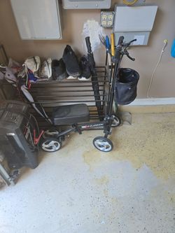 Knee scooter