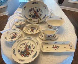 WEDGWOOD Williamsburg Potpourri Collection - 28 Pieces