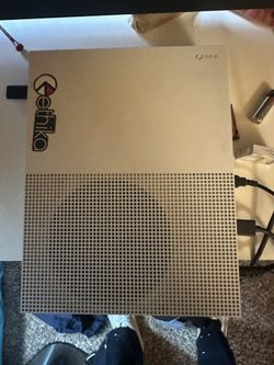 Xbox One With Headset/controllers/tv