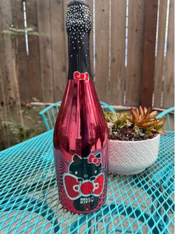 Hello Kitty Rosé