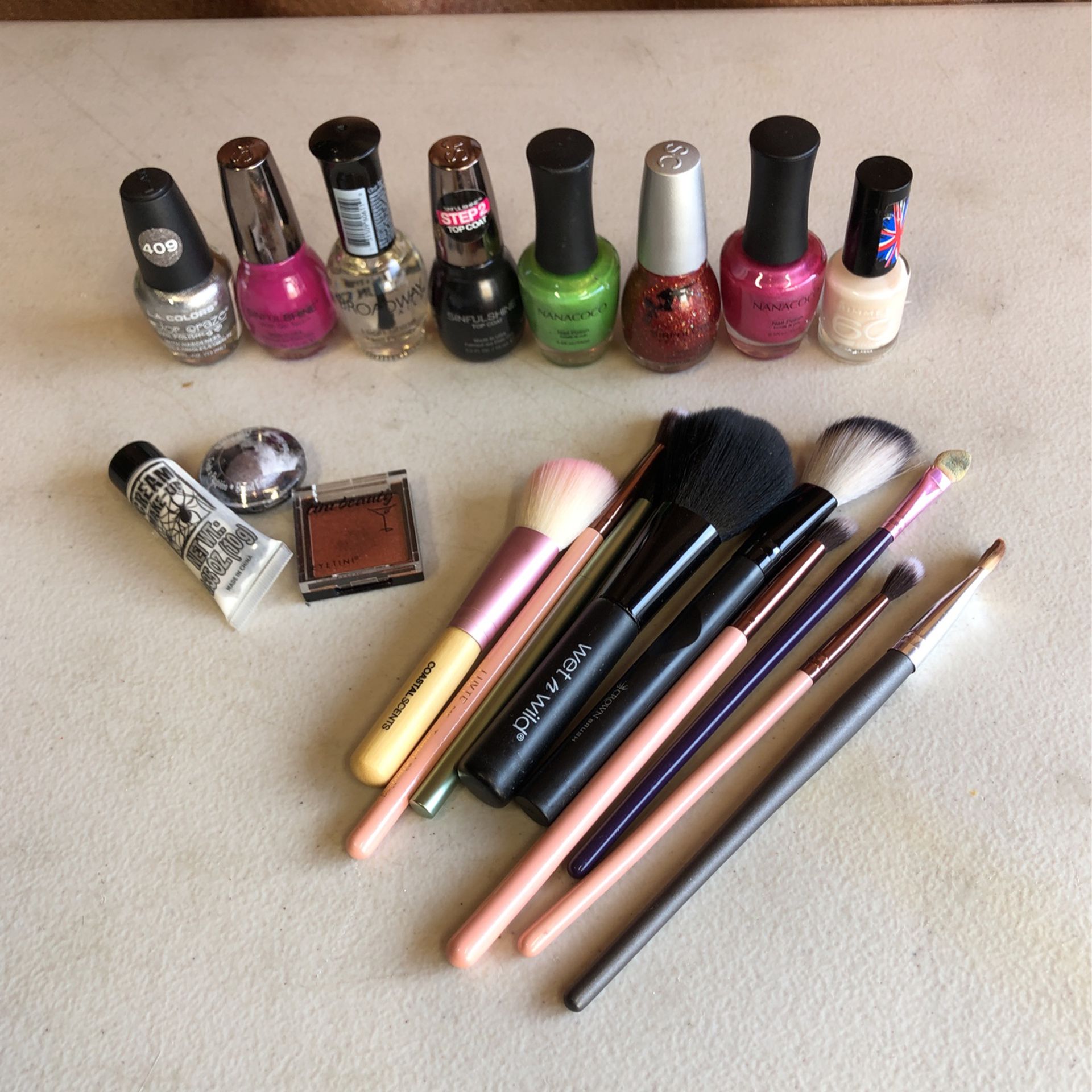 Nail Polish, Brushes, Makeup Set