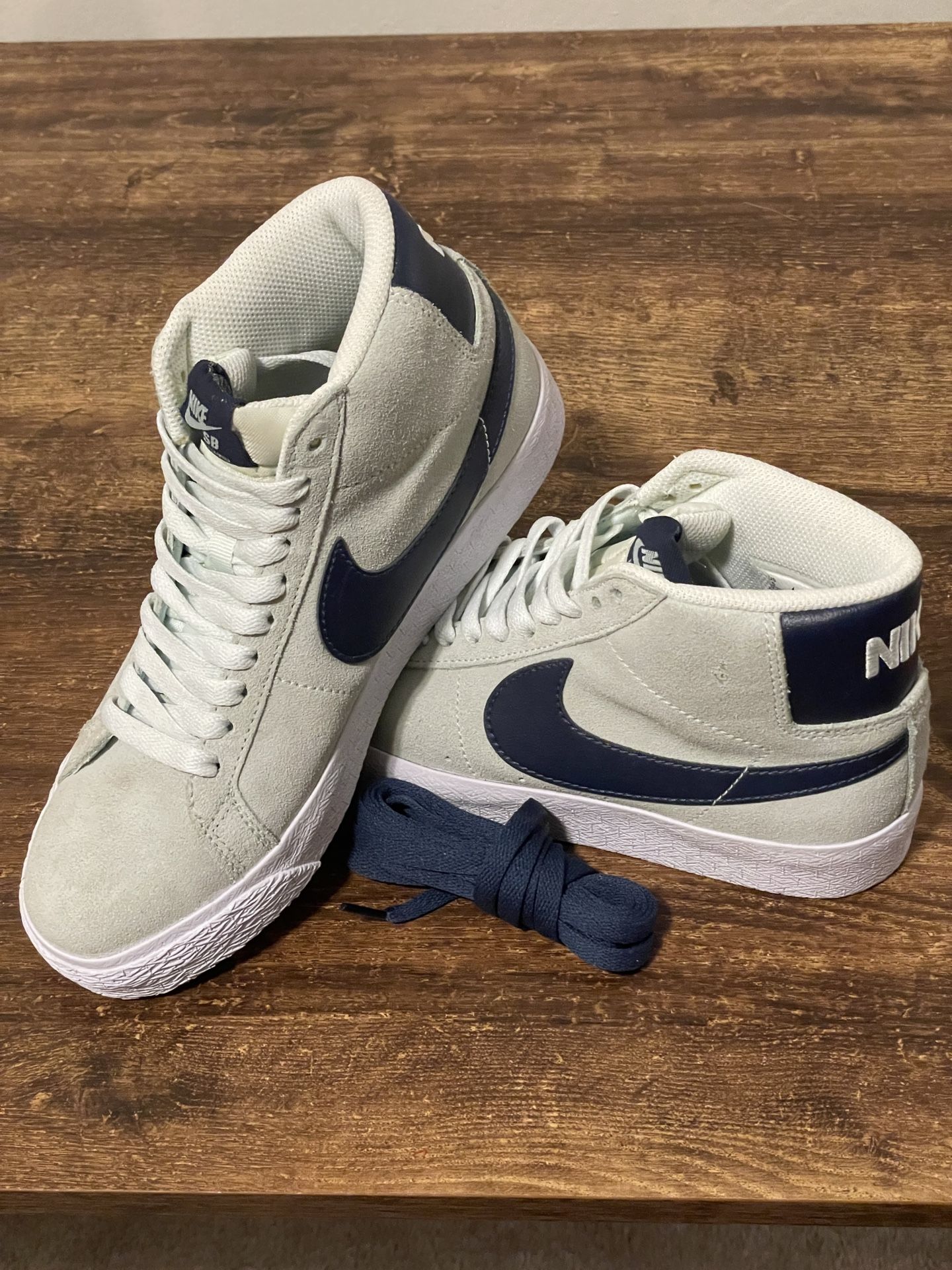 Nike SB Blazer Mid Barely Green Size