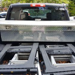 RAM 1500 Toolbox