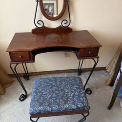 Makeup Vanity 