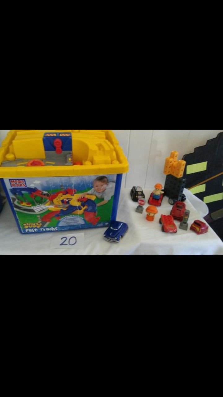 MEGA BLOKS TINY N TUFF FAST TRACKS SET ELECTRONIC